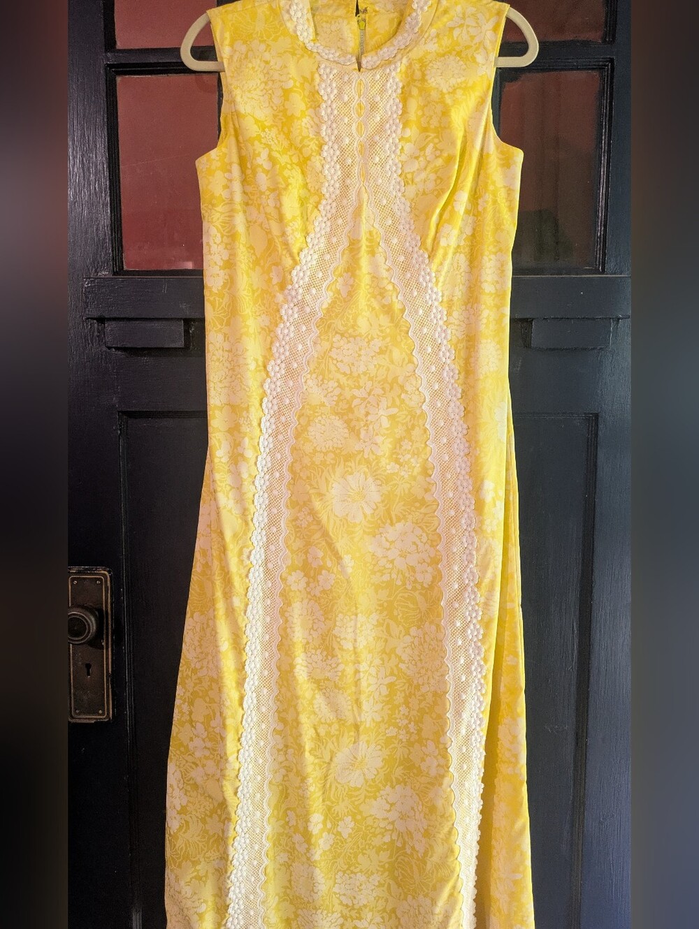 1970s 'The Lilly' Pulitzer yellow and white floral maxi w/lace accents